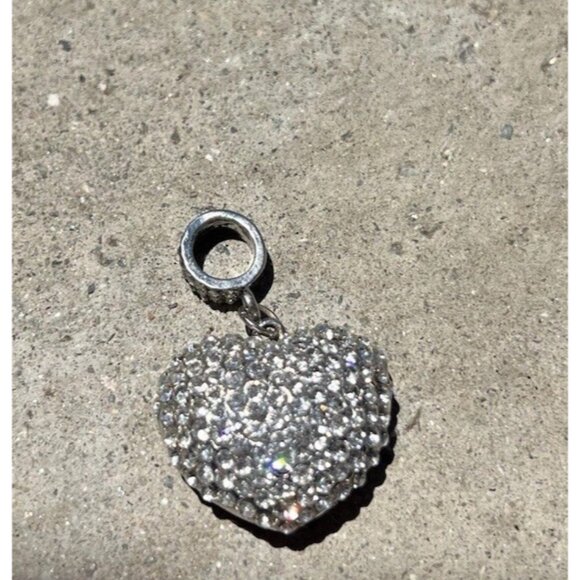 Vintage Silver tone Clear Crystals Rhinestones Solid Puffy Heart Charm Pendant - Picture 8 of 14